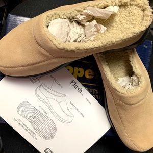 Propet Womens size 6W D Plush Warm Taupe shoes/New